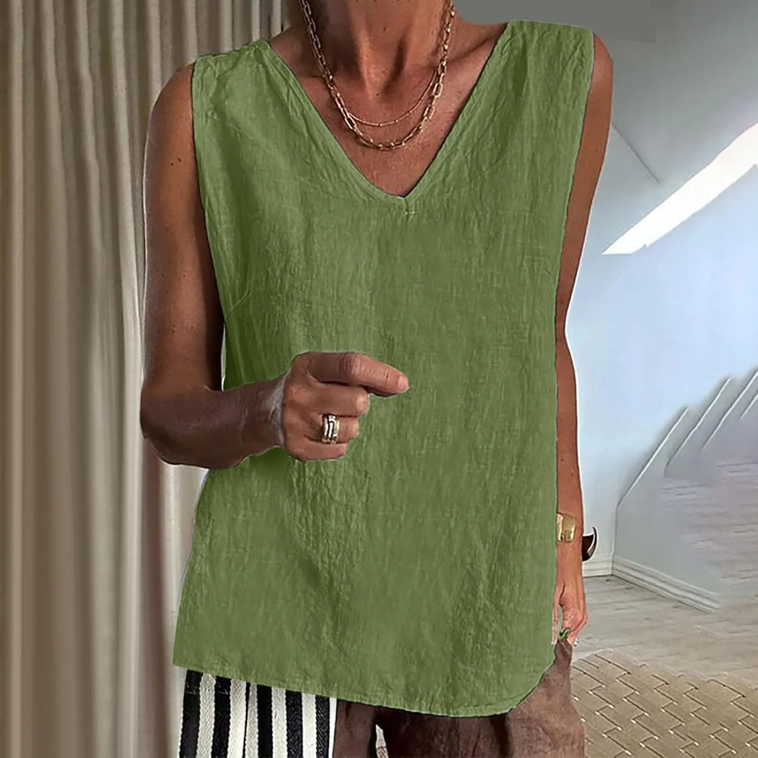 Linen Tank Tops for Women Summer Casual V Neck Sleeveless T-Shirts Basic Lightweight Breathable Pullover Tee Shirts