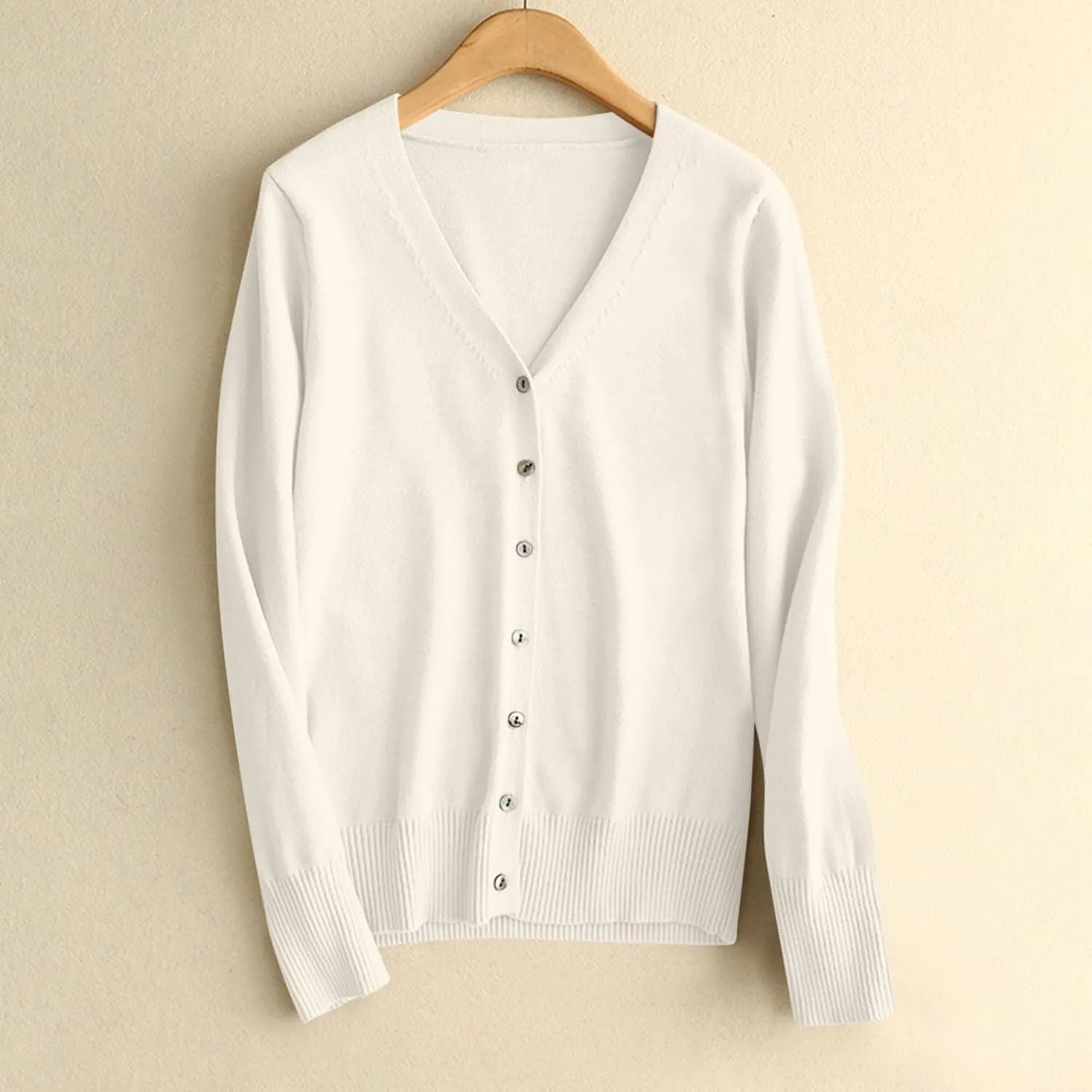 Women's V Neck Long Sleeve Cardigan Sweater Button Loose Soft Knit Sweater 2024 Fall Winter Trendy Tops
